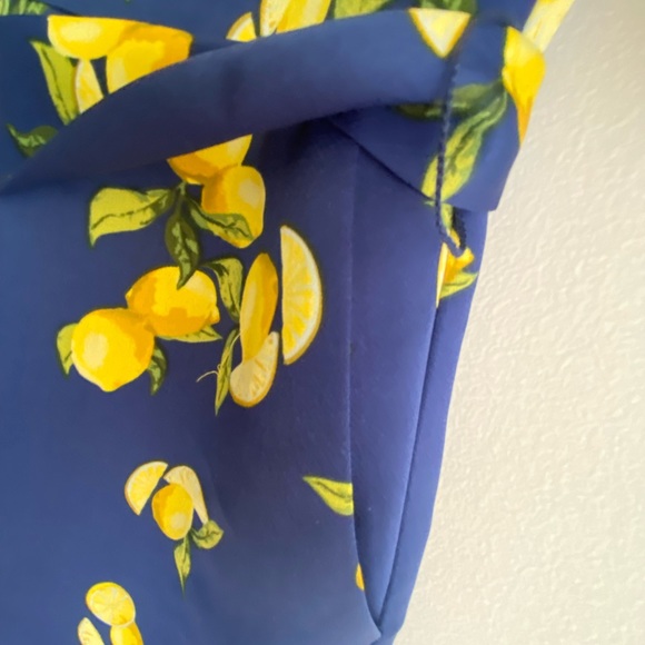 Lemon pattern romper - Picture 10 of 13